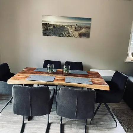 Haus Seehund Direkt Hinterm Deich An Der Nordsee *
